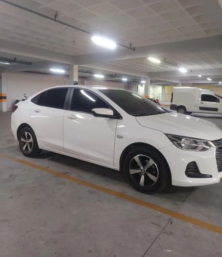 Imagem de Chevrolet Onix Plus LT 1.0 12V Flex Mec. 4P 2021