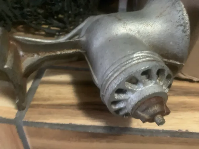 moedor de carne manual vintage da marca Mimoso