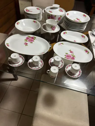 Conjunto Renner de sopa com borda dourada 