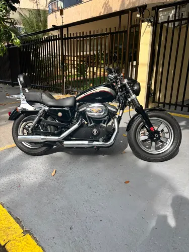 Harley Davidson Sportster XL Custom 1200 CA 2014 Preta