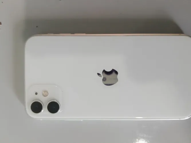 Vendo iPhone 11 256gb em ótimo estado de conservação 