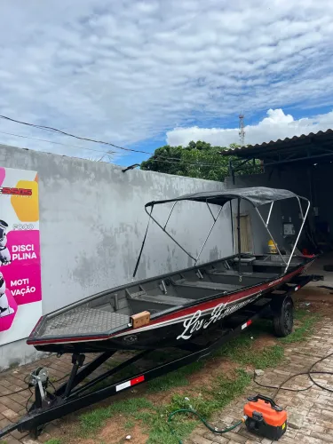 Barco 6 metros borda flutuante 
