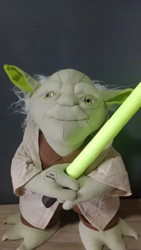 Boneco yoda 