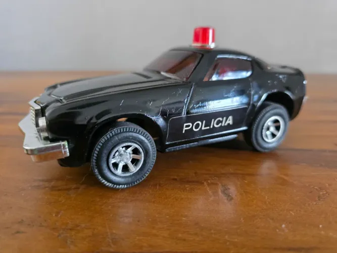Miniatura Carro Camaro Polícia em lata - Brinquedos Rei e Masuda Toys