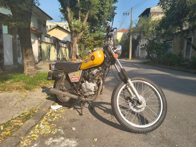 Suzuki Intruder 125
