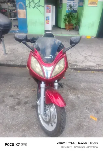 Moto revisada muito nova ficou parada muito tempo
