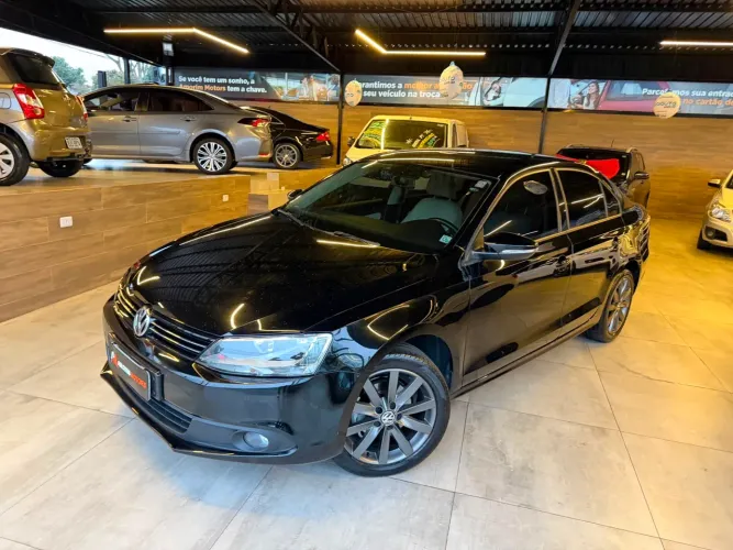 Volkswagen Jetta Comfortline 2.0 T.flex 8V 4P Tipt. 2014