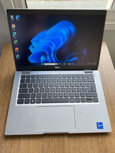 Notebook DELL i7 13ºG 32GB Ram SSD Nvme 512GB Teclado Retroiluminado Parcelo