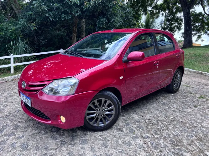 Toyota Etios XLS 1.5 Flex 16V 5P Mec. 2013