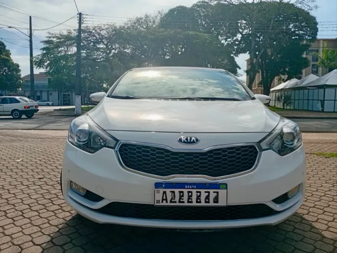 Kia Motors Cerato 1.6 16V Flex Aut. 2014