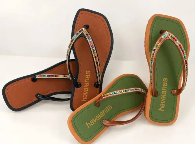 Havaianas Femininas com Pedrarias - Promoção R$ 49,90