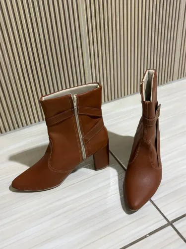 Bota Feminina Marrom