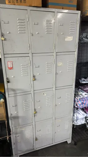 Armário roupeiro 12 portas
