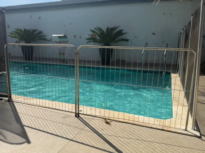 Cerca de proteção removível piscina 