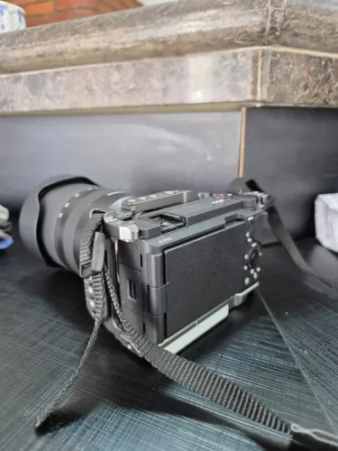Sony ZV-E10 II + Tamron 17-70mm f/2.8 - Kit Completo
