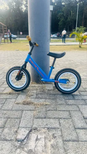Bicicleta de Equilíbrio Infantil