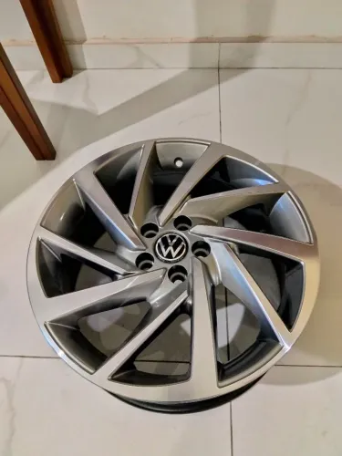 1 roda aro 17 diamantada  Nivus, Fox, Polo e Virtus furacão 5x100 nova