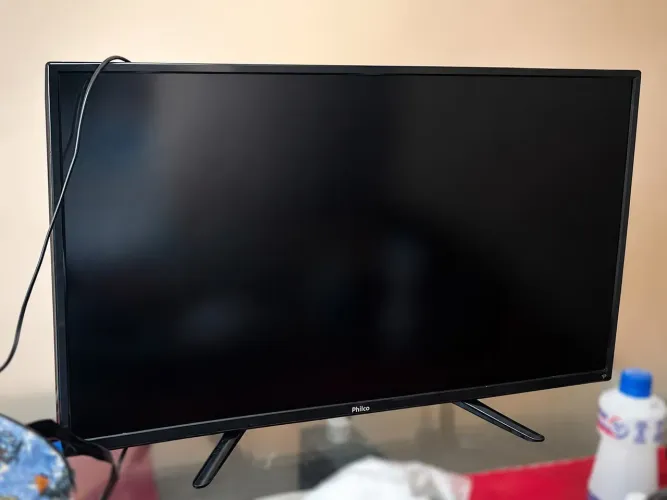 Tv smart 32 com led queimado, DVD e roteador