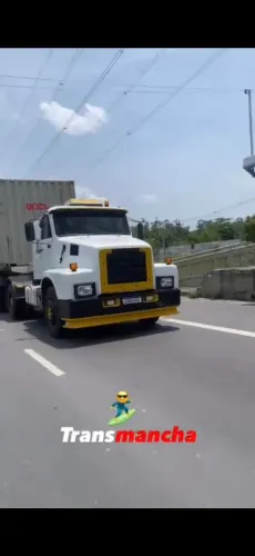 Caminhão volvo n10  motor 400cv