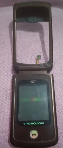 carcaça usada Motorola RAZR V3.