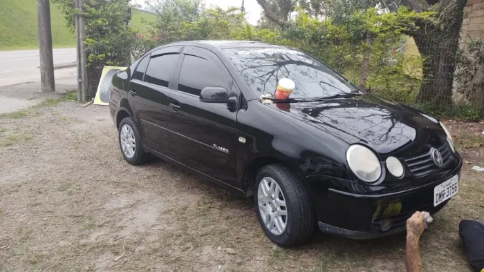 Volkswagen Polo Sedan 1.6 MI 101cv 8V 4P 2004