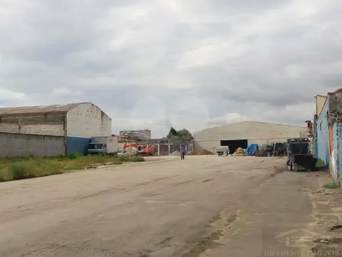 Lote/Terreno para Alugar na Vila Guilherme - Zona Norte - São Paulo com 7200 m² por R$ 110