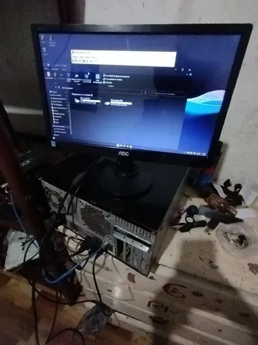 Computador completo com monitor teclado e mouse 