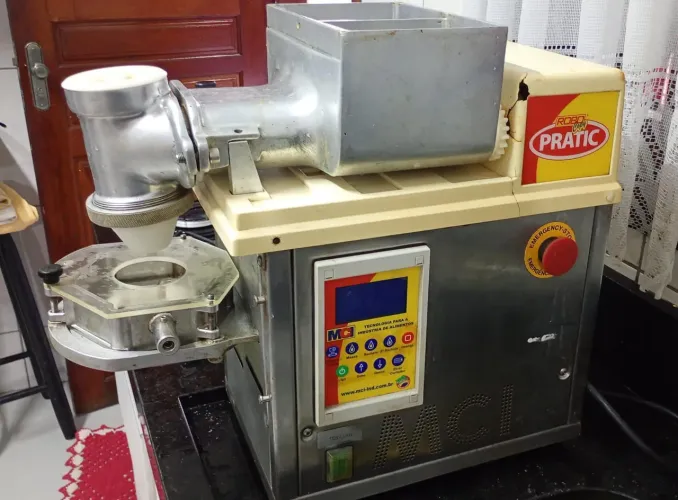 Máquina de salgados 