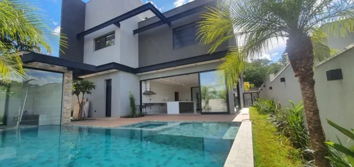 Casa à Venda em Condomínio Fechado com 05 Suítes no Alphaville em Ribeirão Preto com Pisci