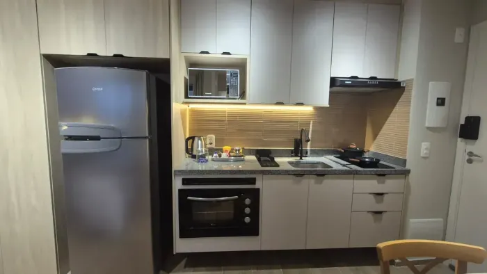 Studio Level Brooklin, Mobiliado até com utensílios , cama e banho! Alugo por curta tempor