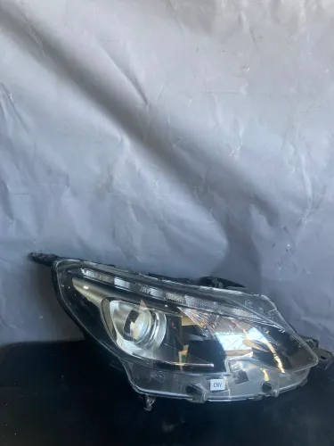 Farol Peugeot 2008 lado direito original 