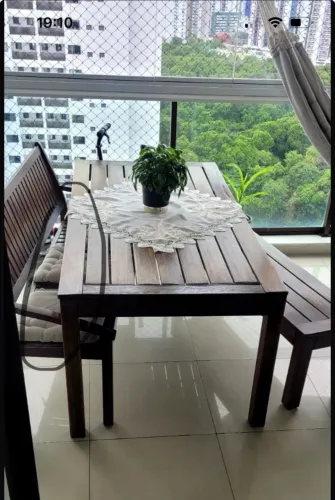 Conjunto mesa e bancos (varanda e área externa) da TOKSTOK