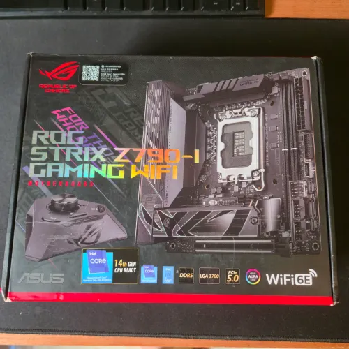 Placa Mãe Asus Z790-i Strix Gaming WiFi lga 1700 itx com caixa (defeito intermitente) 