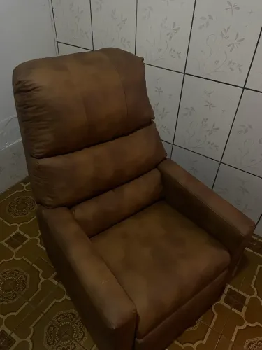 Cadeira Reclinável Couro