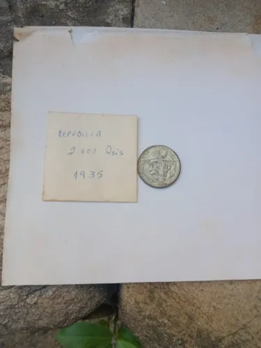 Moeda 2000 reis república 1935 soberba