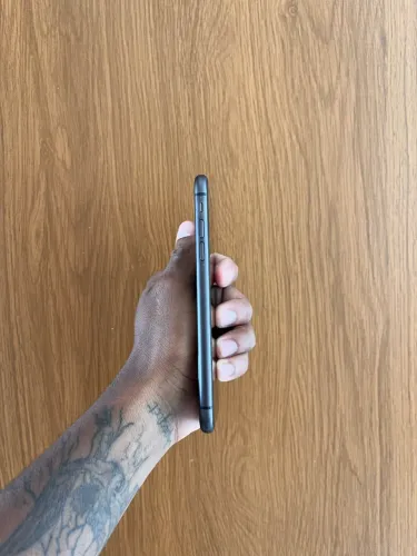 IPHONE 11 64 GB