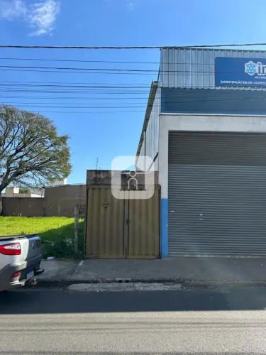 Casa para locação no bairro Shopping Park
