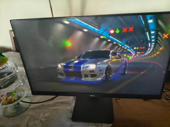 Monitor LG 24 Polegadas HDMI/VGA excelente estado