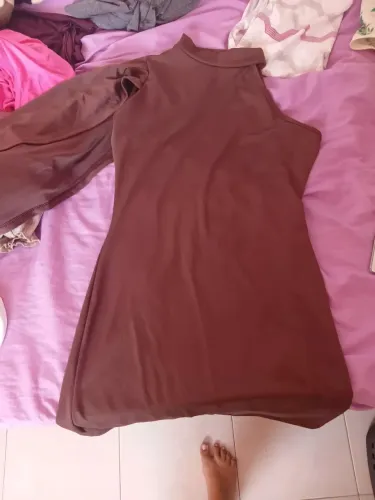 Vestido canelado, 1 manga longa tamanho M ao G marrom Shein