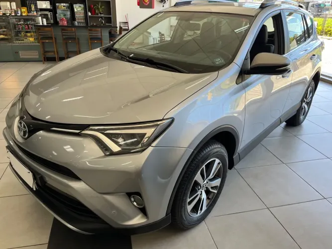 Toyota RAV4 2.0 Top 4X2 16V Aut. 2018