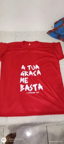 Camisa vermelha poliéster
