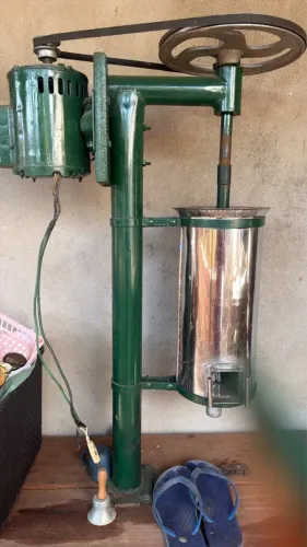 Batedeira de açaí em boas condições funcionando tudo perfeitamente no precinho