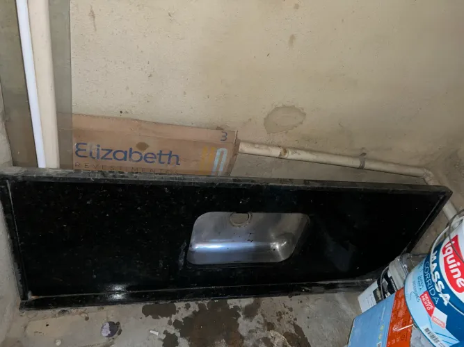 Pia de Granito Verde Ubatuba 1,50m com Cuba de Inox.