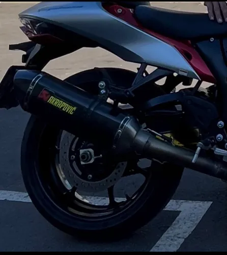 Ponteira Akrapovic com coletor 4x1 Akrapovic Hayabusa G3