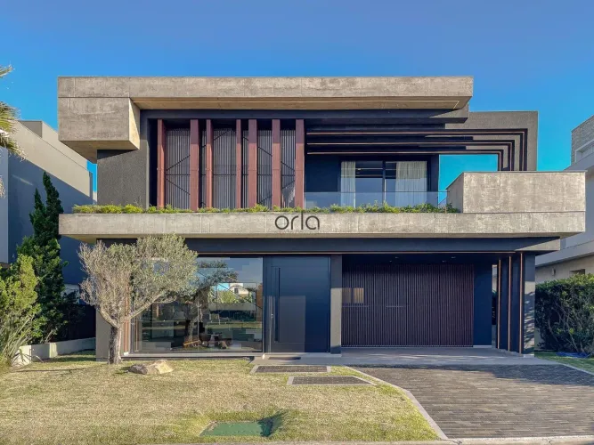 Casa mobiliada e decorada com 4 suítes e piscina no Condomínio Playa Vista, Xangri-Lá REF: