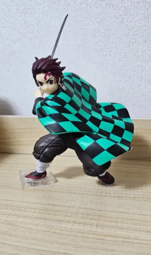 Figure Demon Slayer (Kimetsu no Yaiba) - USADOS sem caixa