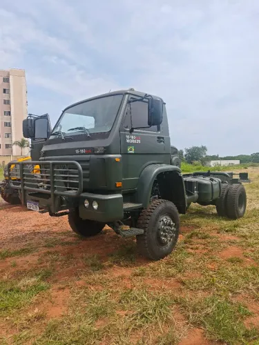 VW worker 15 180 4x4 ano 2011 militar