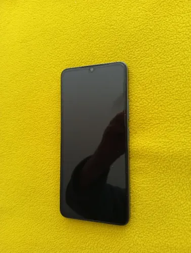 Celular Xiaomi Redmi 13C 8RAM 256 GB - Novíssimo