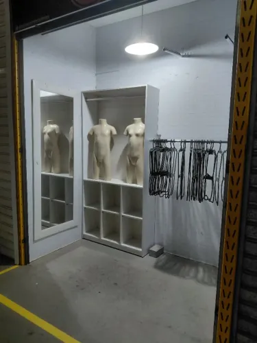 VENDO BOX NO CENTRO FASHION - SETOR AMARELO - PROMOÇÃO