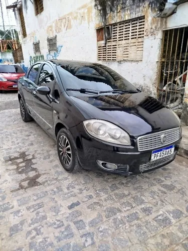 Fiat Linea Essence 1.8 Flex 16V 4P 2012